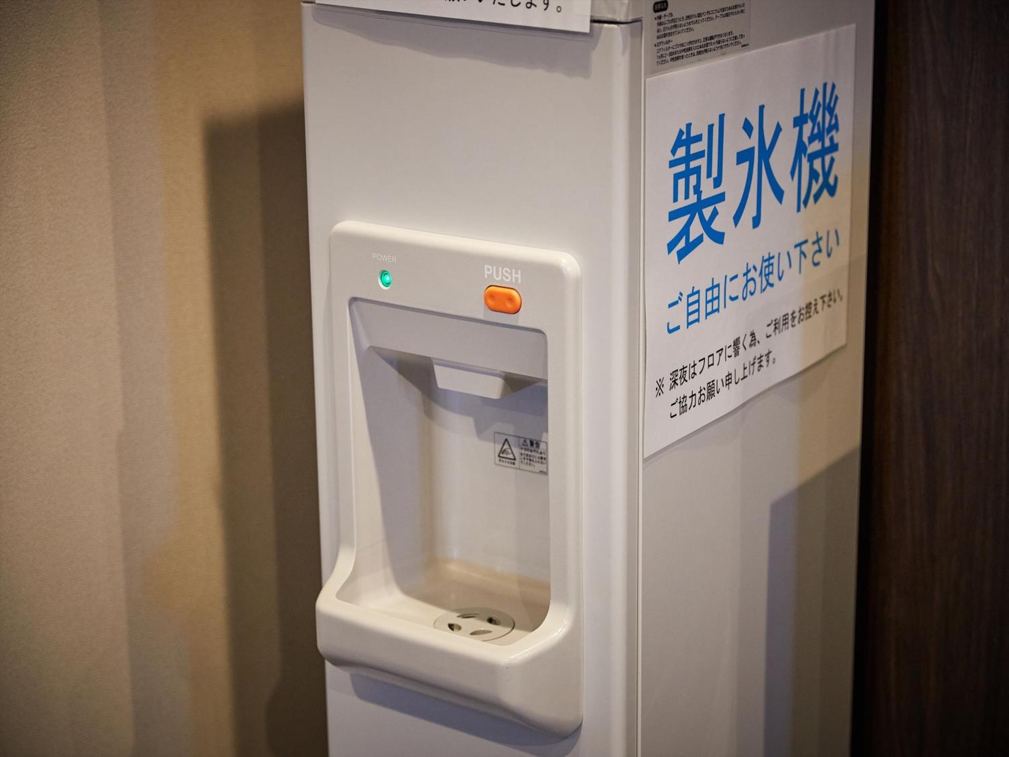 คราวน์ โฮเต็ล โอกินาวา แอนเน็กซ์ Hotel Okinawa ภายนอก รูปภาพ