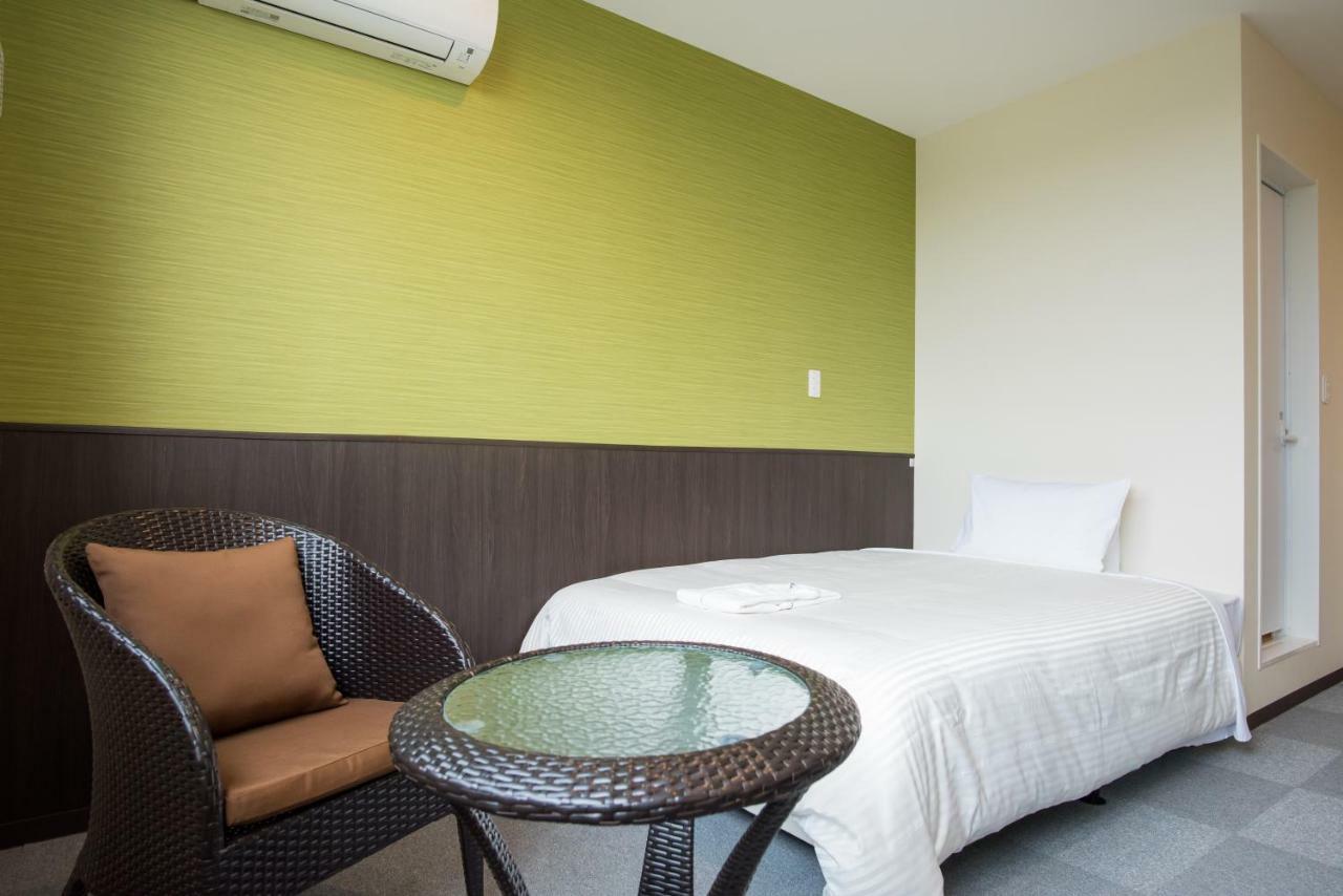 คราวน์ โฮเต็ล โอกินาวา แอนเน็กซ์ Hotel Okinawa ภายนอก รูปภาพ