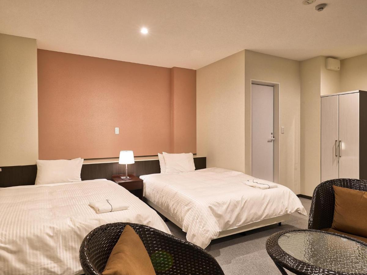คราวน์ โฮเต็ล โอกินาวา แอนเน็กซ์ Hotel Okinawa ภายนอก รูปภาพ