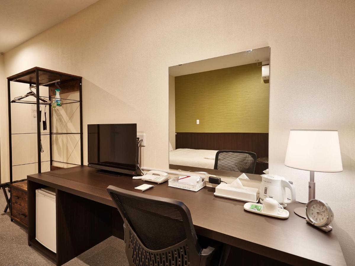คราวน์ โฮเต็ล โอกินาวา แอนเน็กซ์ Hotel Okinawa ภายนอก รูปภาพ